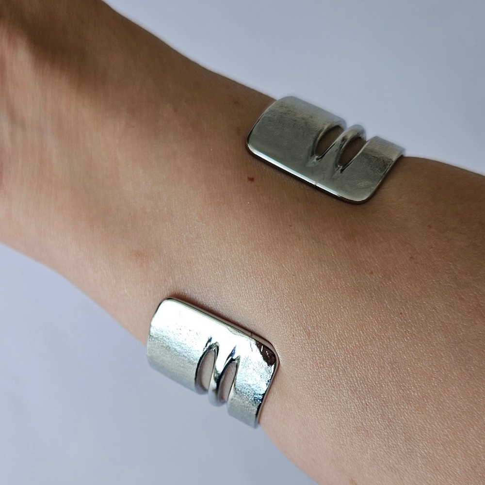 Cuff - Picture 6 of 6